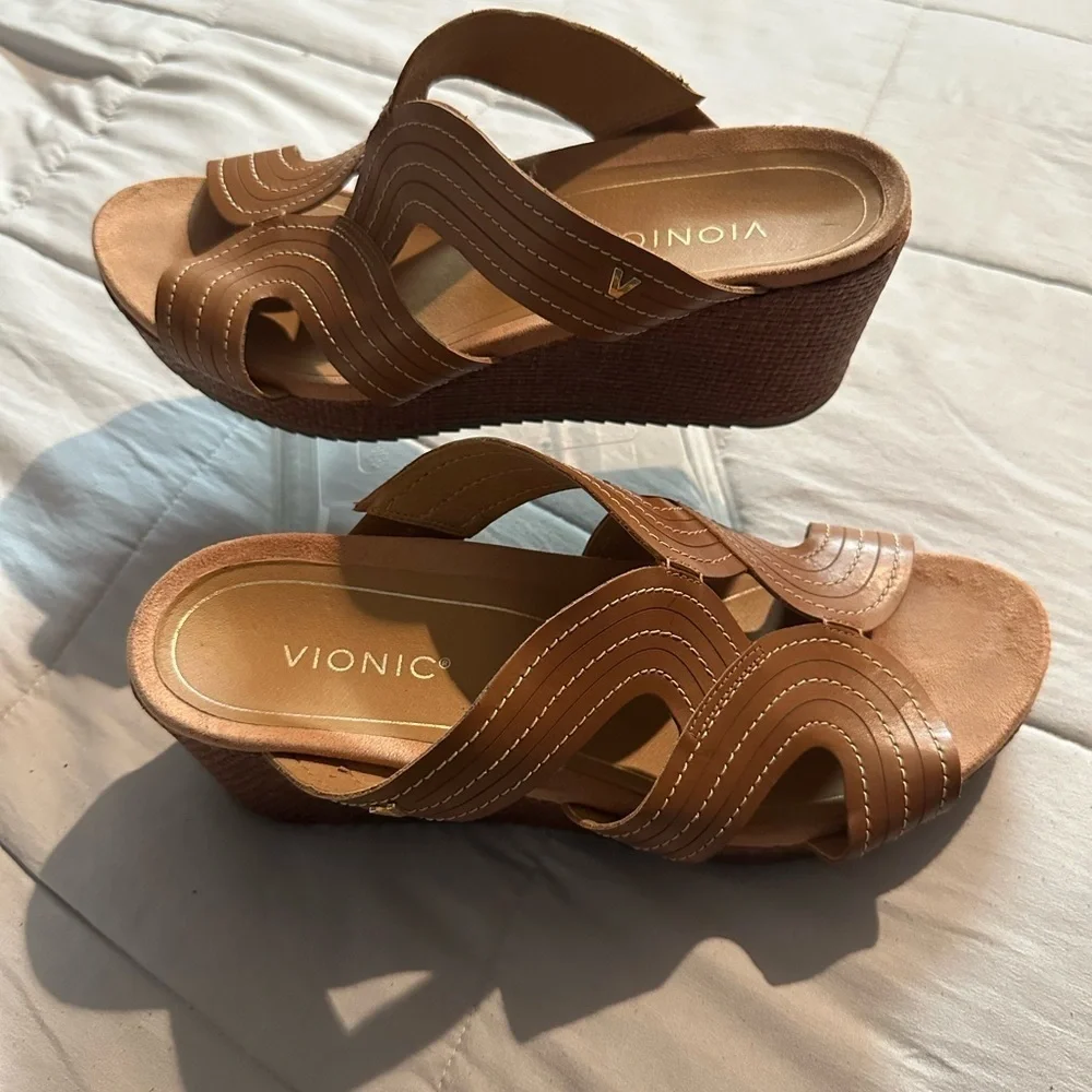 Vionic Brown Wedge Sandals